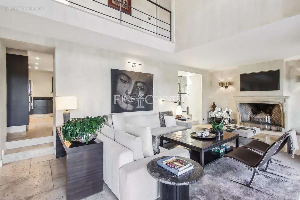 Maison à TOURRETTES