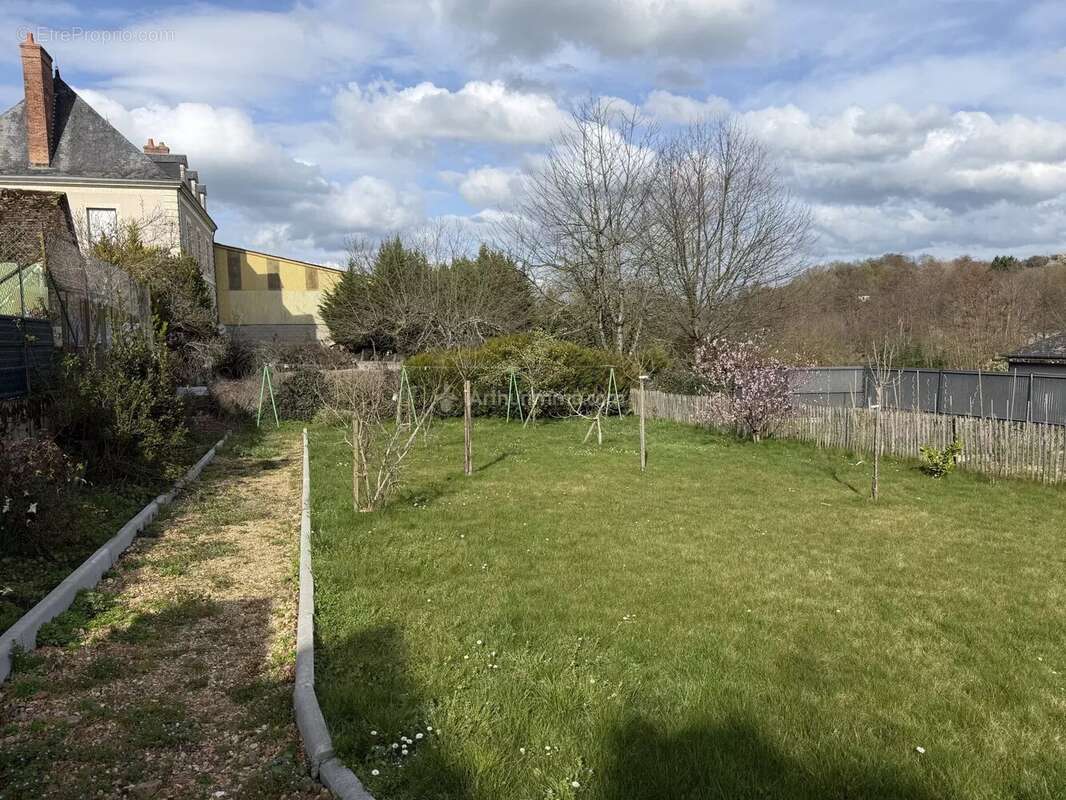 Maison à COURDEMANCHE