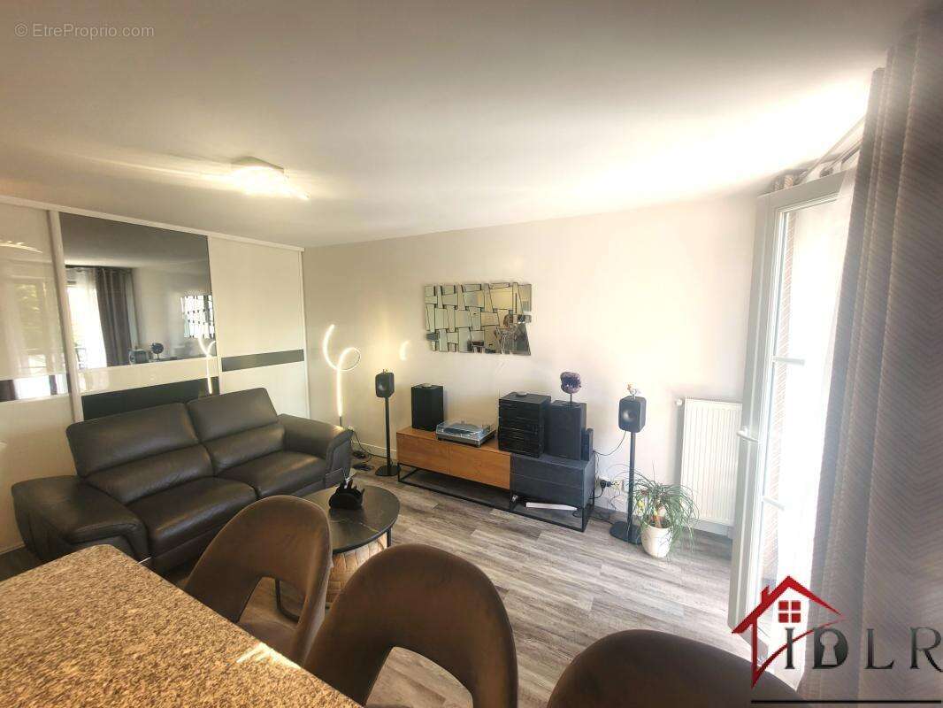 Appartement à BRIE-COMTE-ROBERT