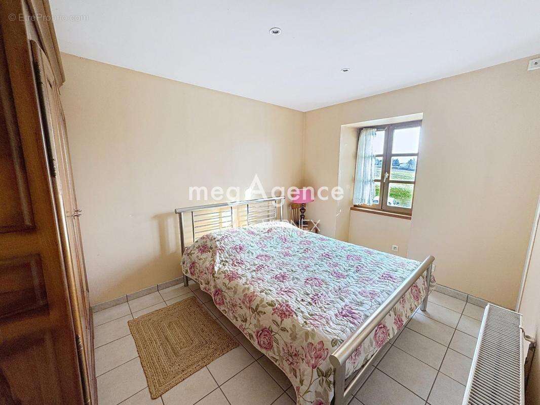 Maison à BEAUREPAIRE