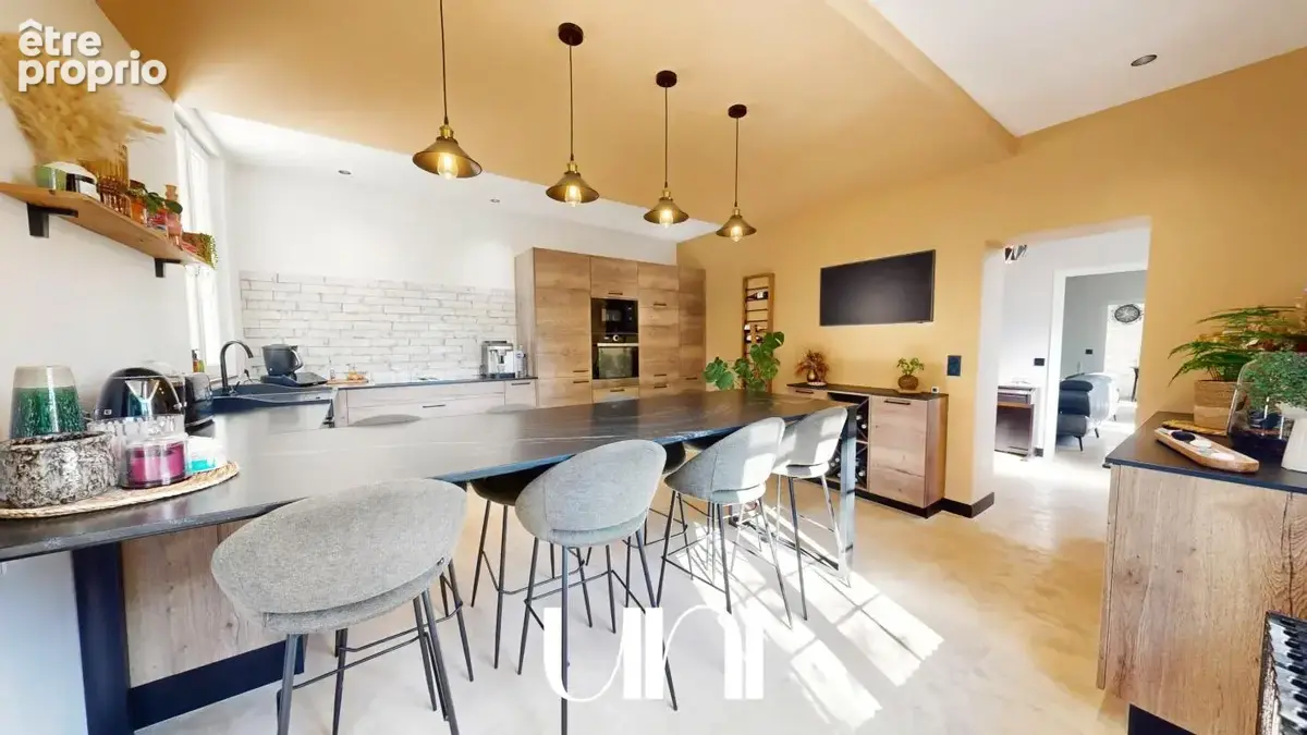 Maison 7 pièces de 230m2 avec gîte indépendant - BAYEUX - photo 7