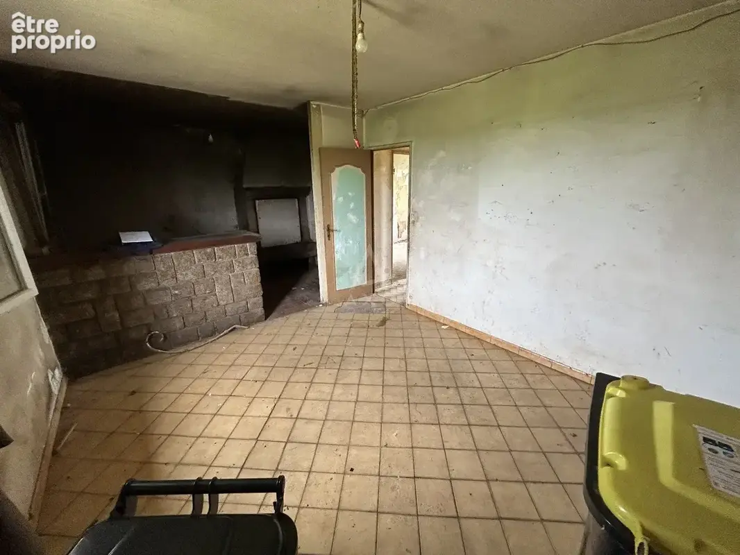 Maison à rénover - 2 chambres - 5300m² de terrain - 106 000 - photo 6