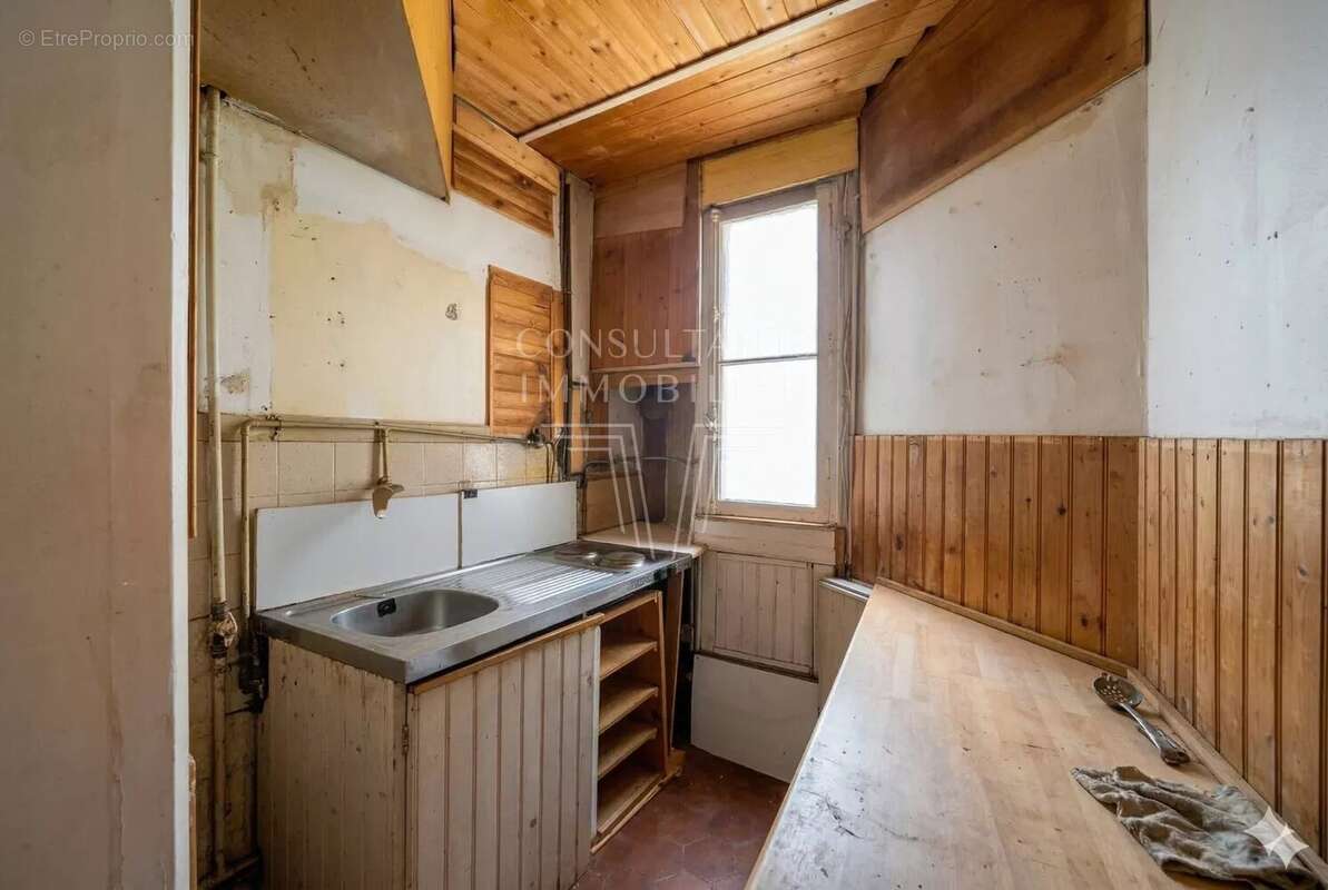 Appartement à LEVALLOIS-PERRET