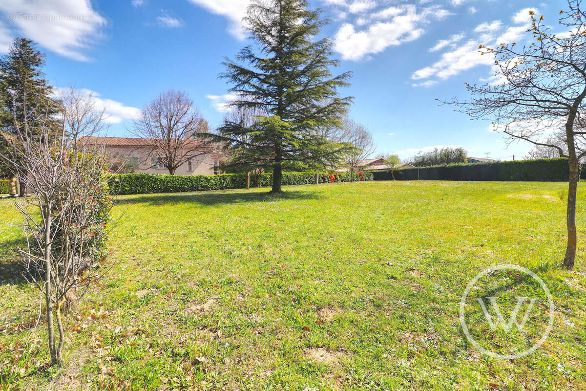 Terrain à MONTMEYRAN