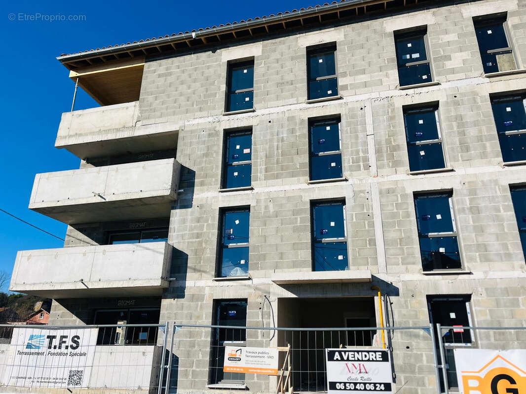 Appartement à L'ARBRESLE