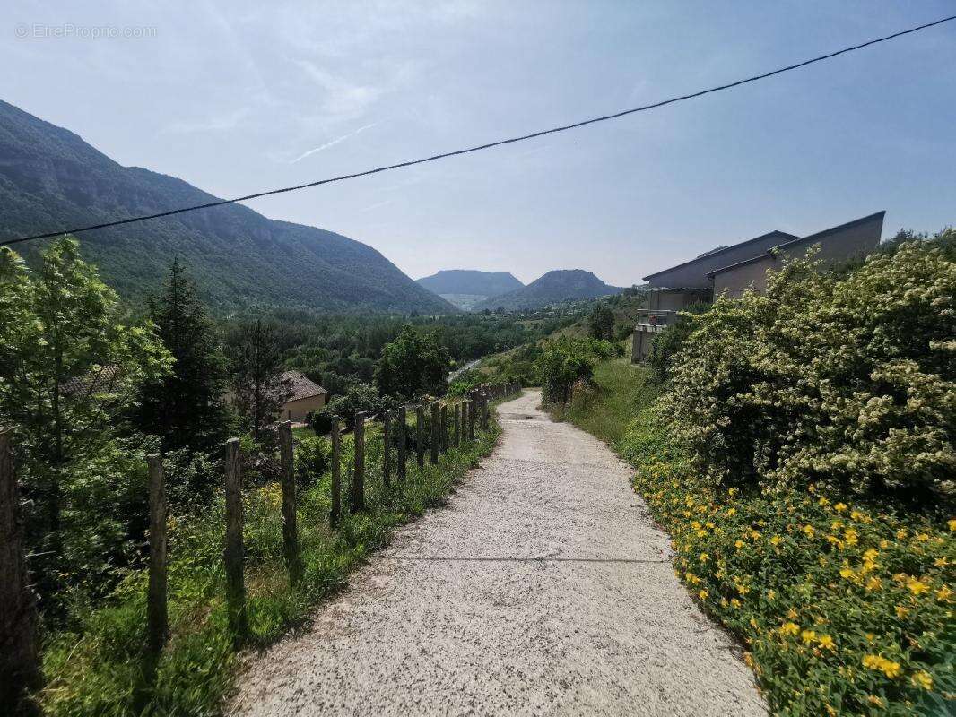 Terrain à MOSTUEJOULS