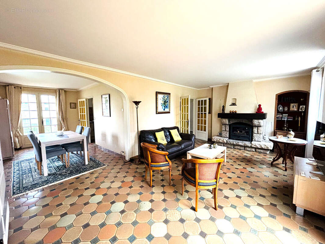 Spacieuse maison familiale 4 chambres centre de saint lyphard - photo 3