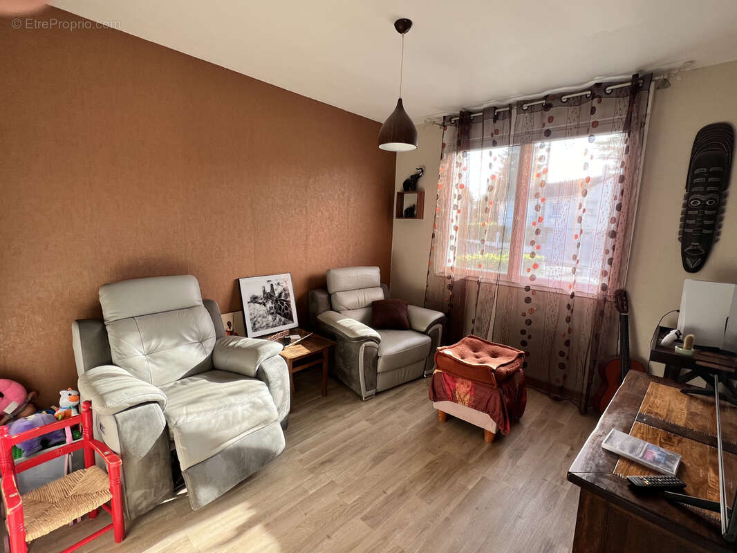 Pavillon sur sous-sol 4 chambres avec piscine - photo 6