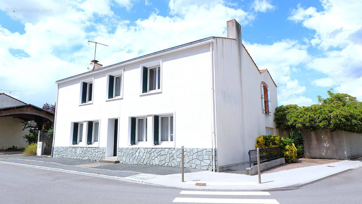 Maison à VENANSAULT