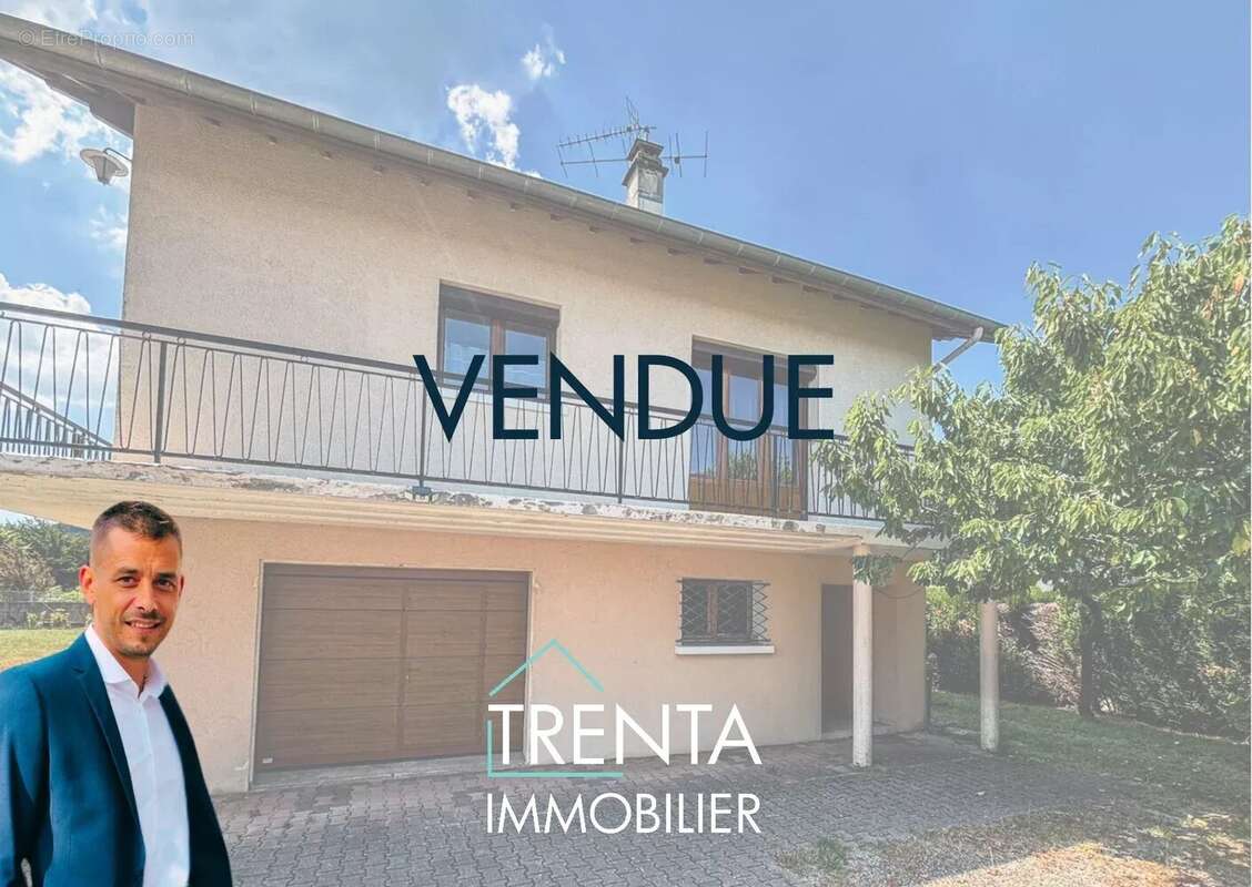 Maison à SAINT-ETIENNE-DE-CROSSEY