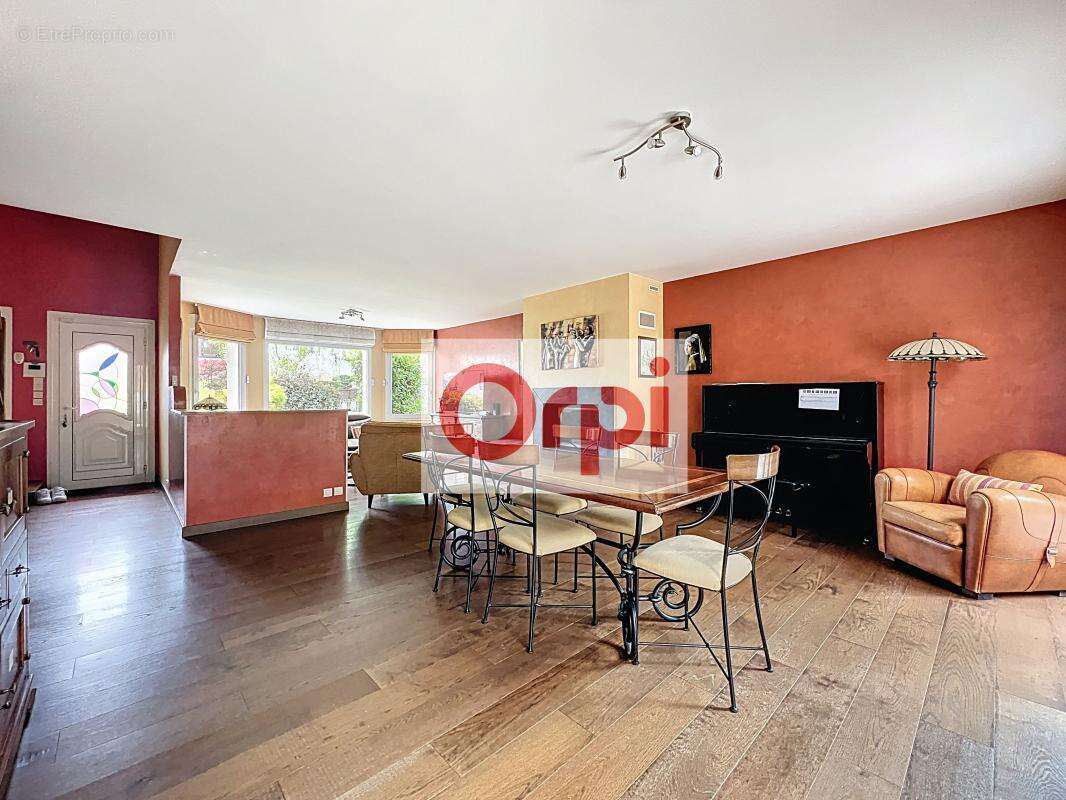 Maison à MARCOUSSIS