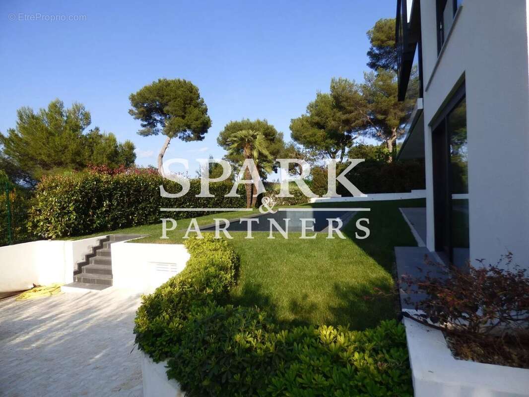 Maison à ROQUEBRUNE-CAP-MARTIN