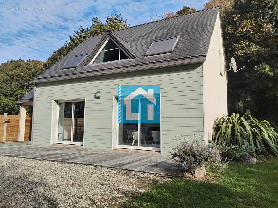 Maison à DONVILLE-LES-BAINS