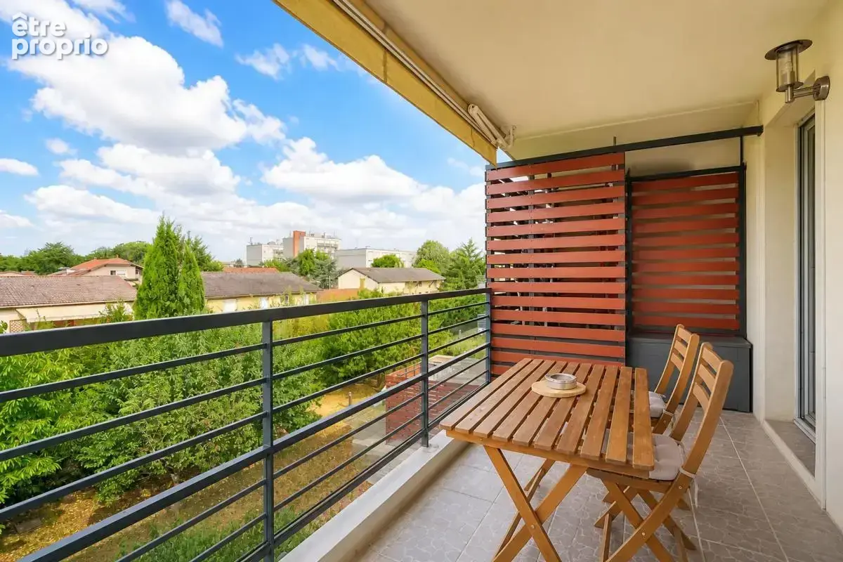 Appartement de 3 pièces de 67,30 m² à Vaulx-en-Velin - photo 11