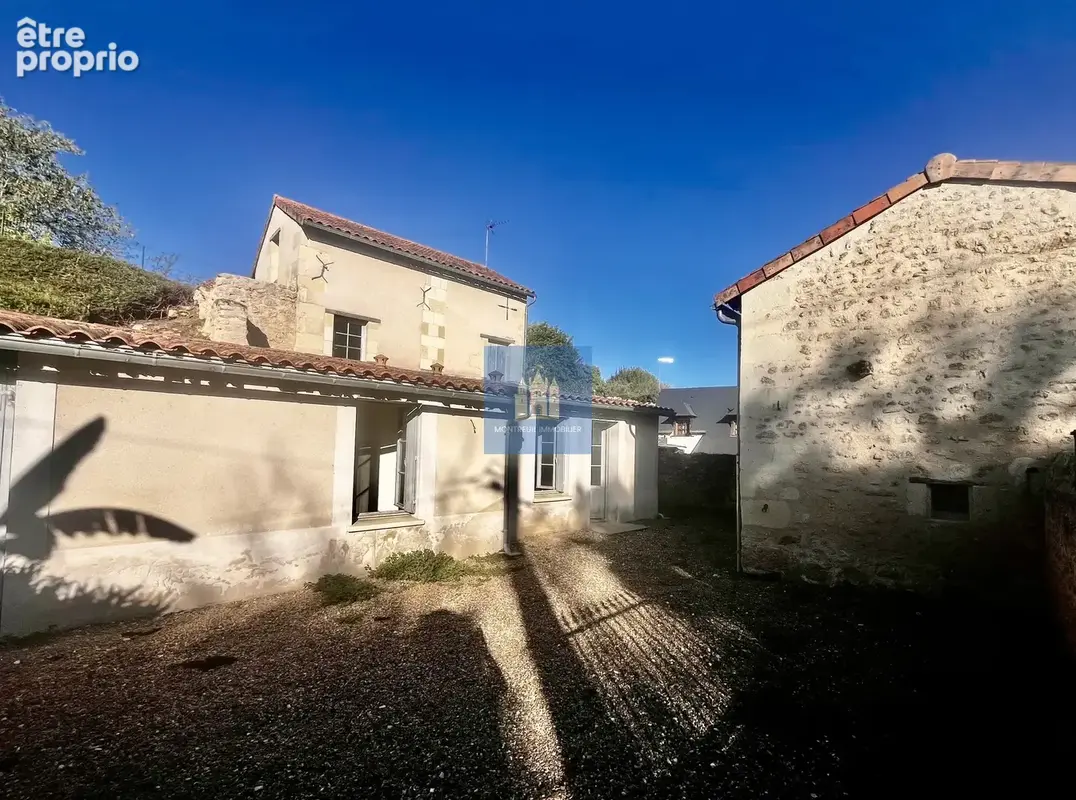 Maison à MONTREUIL-BELLAY