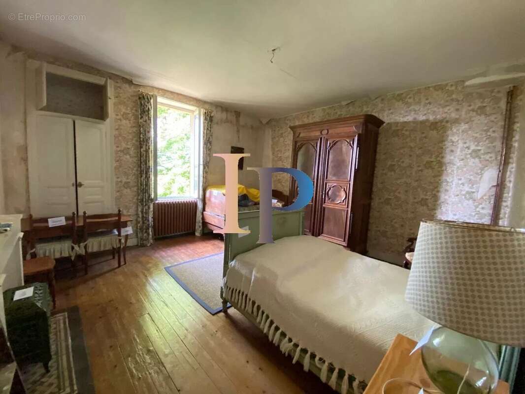 Maison à PARAY-LE-MONIAL