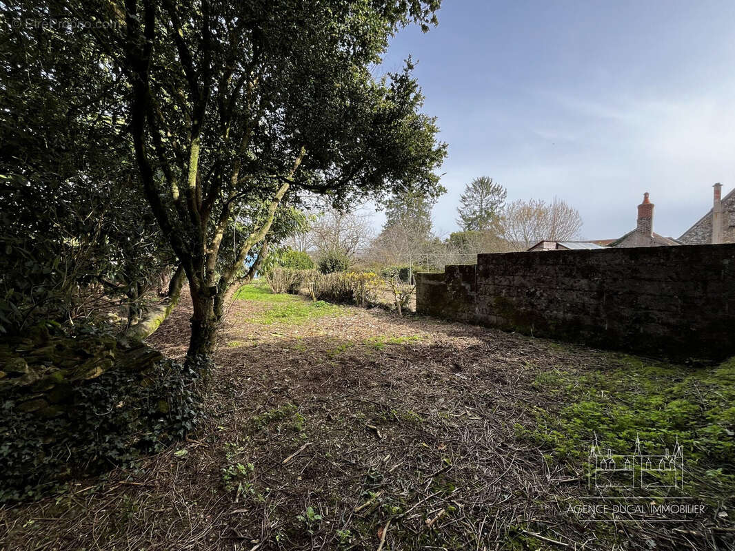 Maison 160 m² à Saint-Sulpice  - photo 3