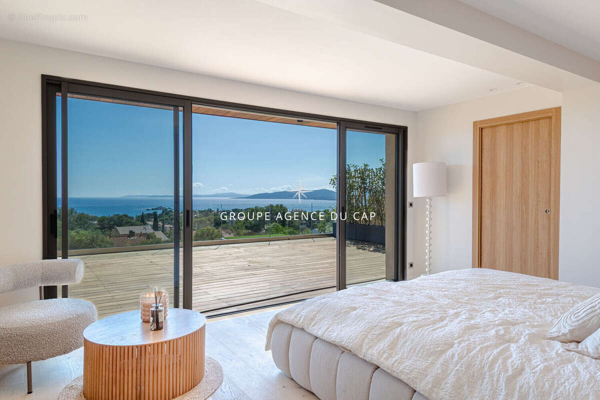 Maison à SAINT-RAPHAEL