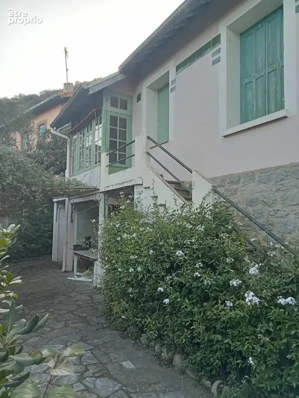 Opportunité rare de trois propriétés séparées en une ; idéal pour vivre et louer - photo 2