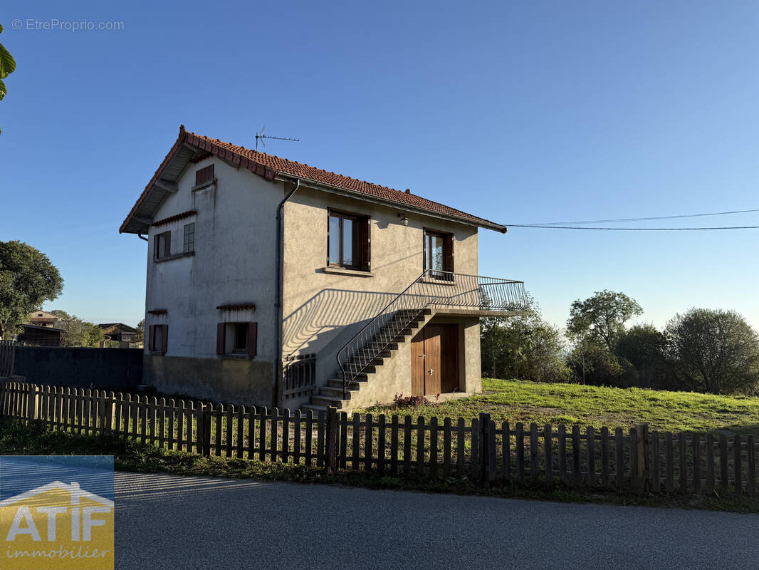Maison à SAINT-MARTIN-LA-SAUVETE