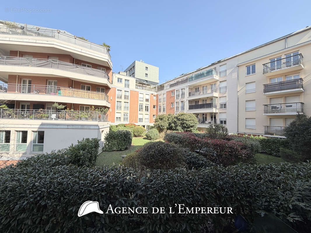 Appartement à SURESNES