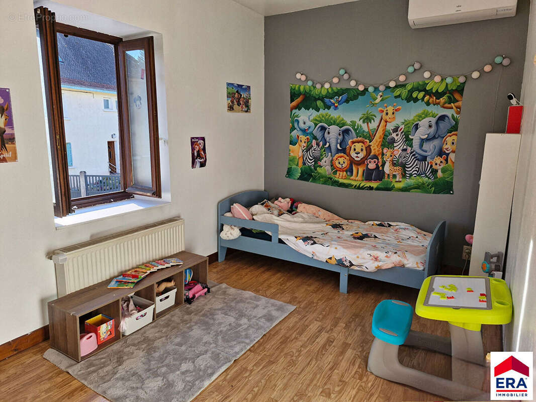 Maison à LES AVENIERES