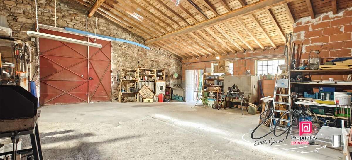Maison de village de caractère avec cour intime et grand garage  à Caunes-Minervois - photo 8
