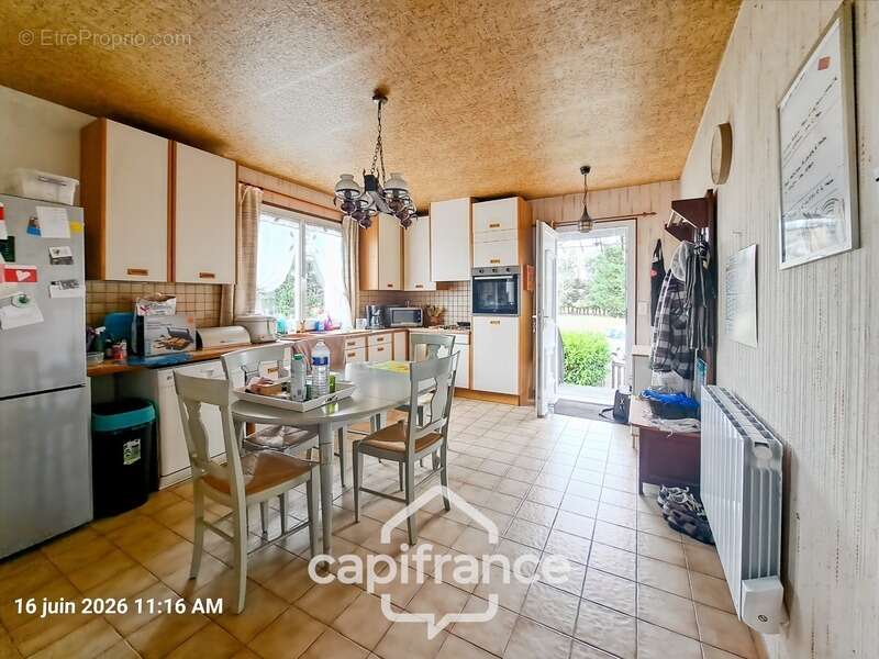 Maison avec sous sol total 6 pièces LE CHATELET (18) - photo 7
