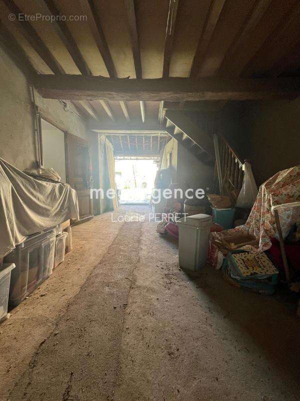 Maison à LIGNY-LE-CHATEL