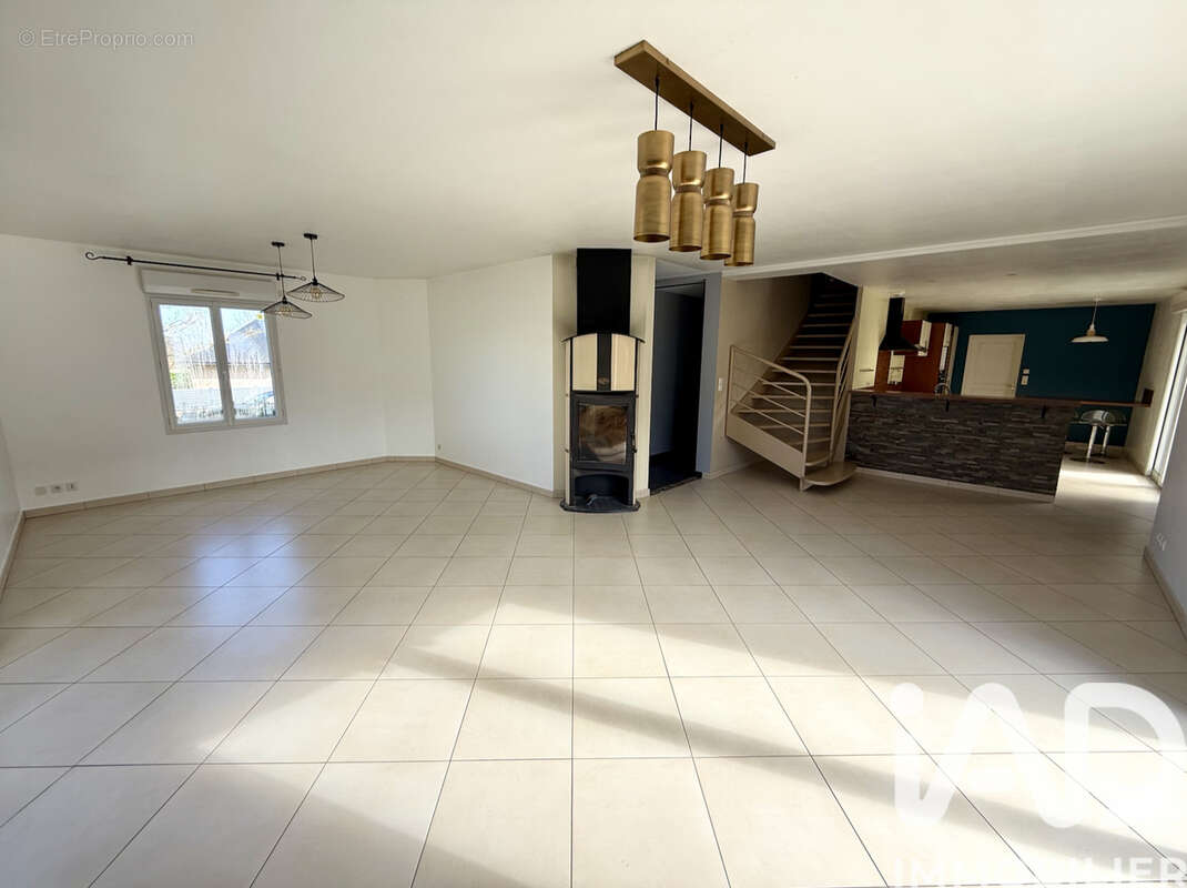 Photo 2 - Maison à COUDRAY