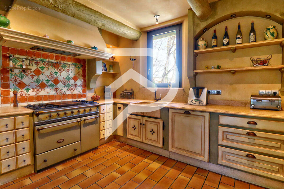 Maison à VINON-SUR-VERDON