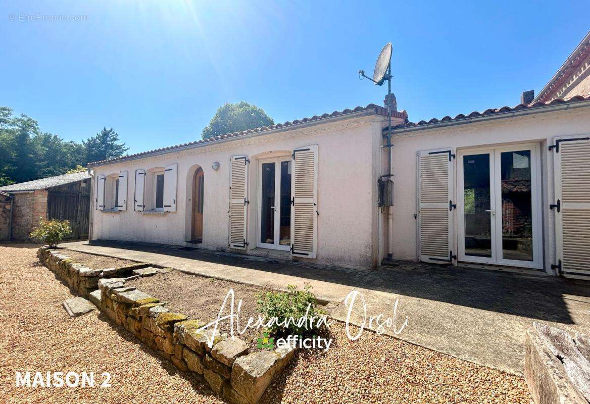 Maison 236 m² à Aizenay  - photo 8