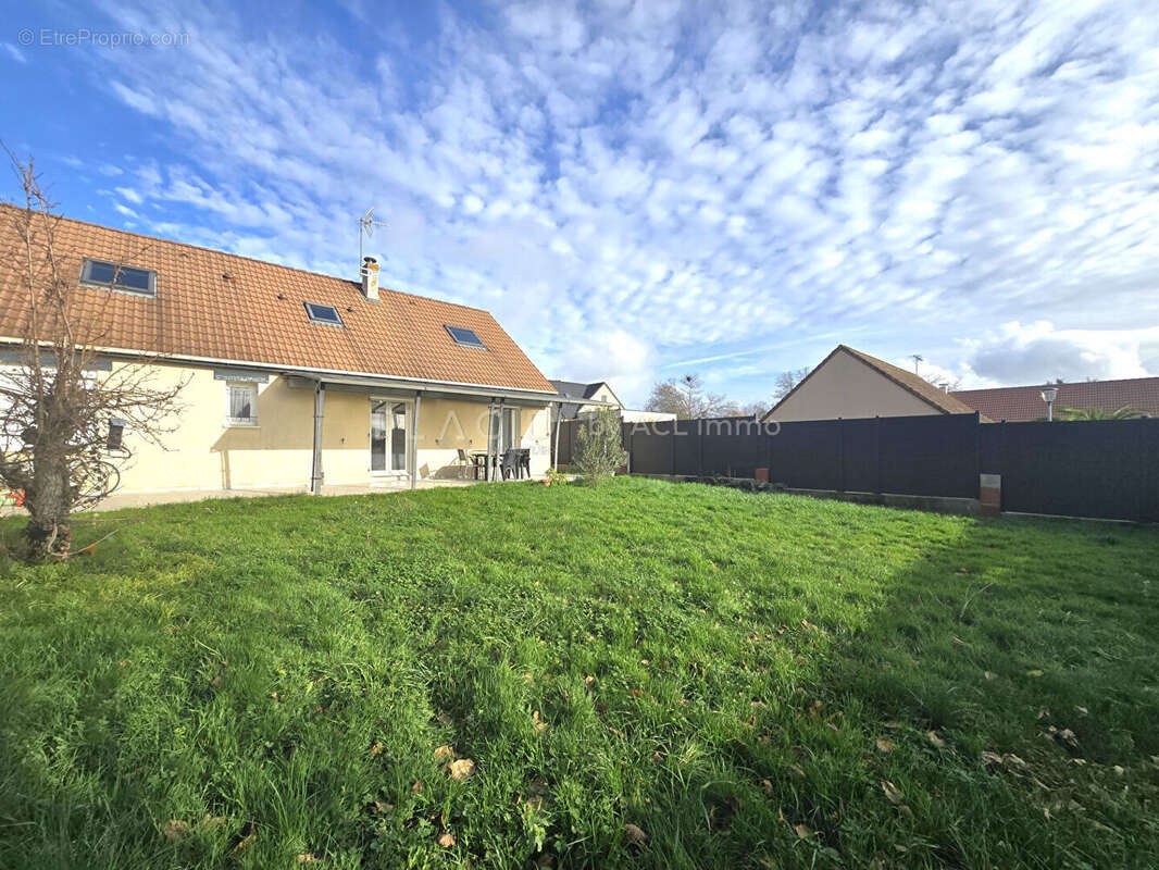 Maison à ETIVAL-LES-LE-MANS