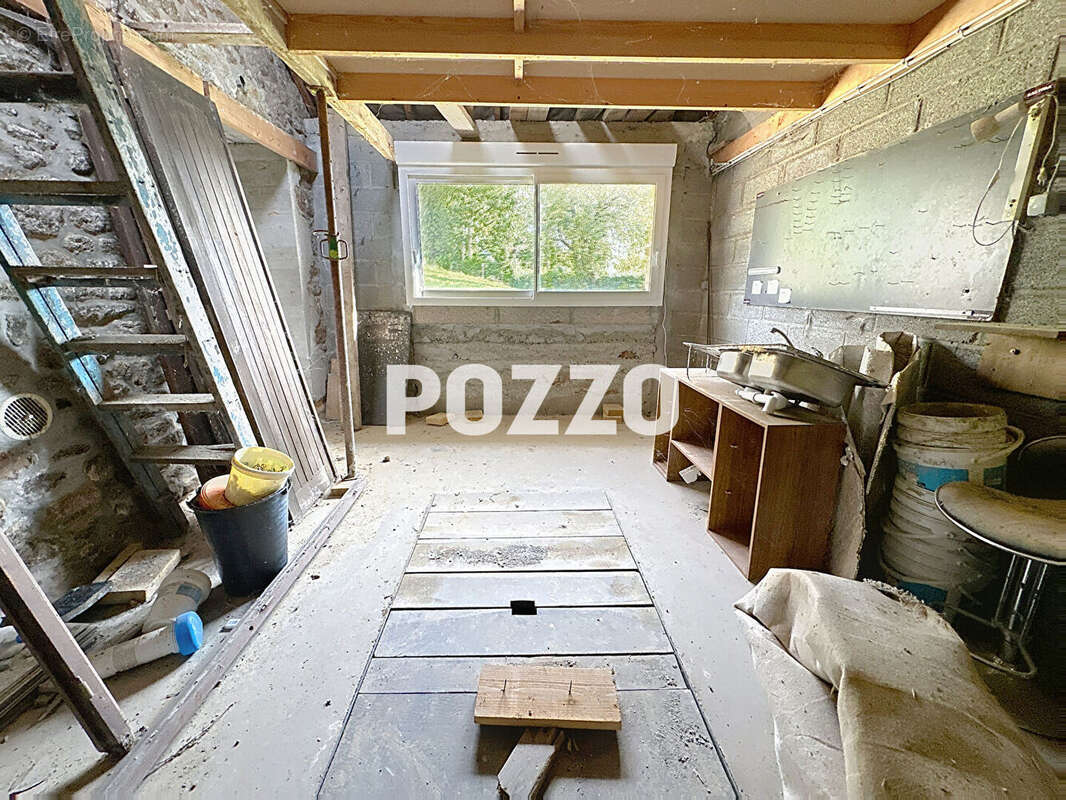 Maison à SAINT-LAURENT-DE-TERREGATTE