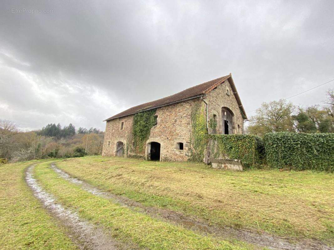 Maison à LE BOURG