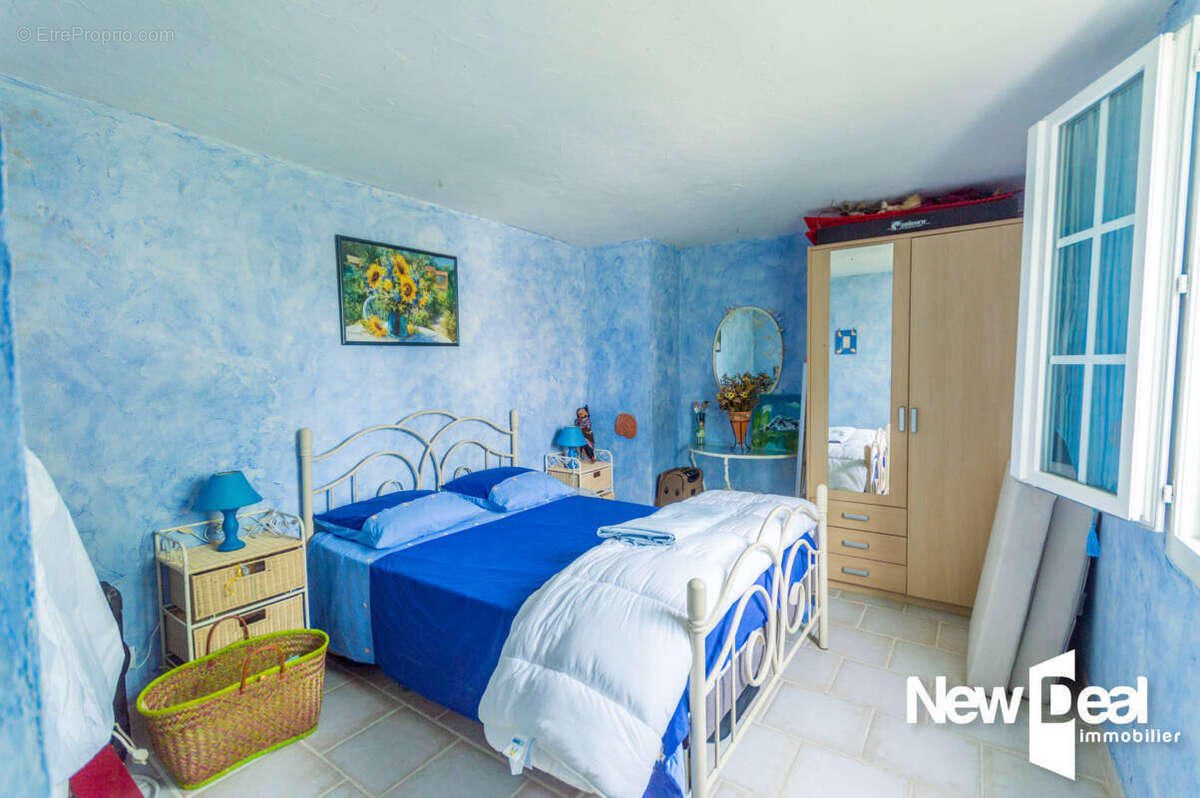 Maison à TOURRETTES