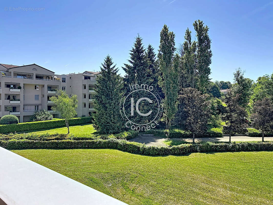 Appartement Rénové avec terrasse - Résidence familiale avec parc et tennis - photo 11