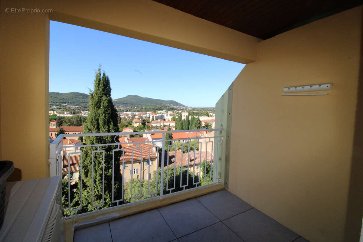 Appartement à HYERES