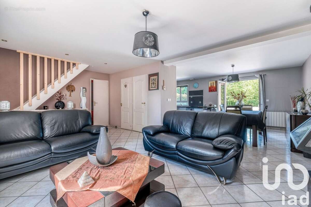 Photo 4 - Maison à LESCHES