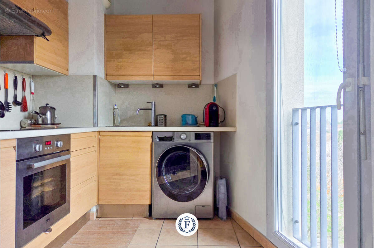 Appartement à MEYZIEU