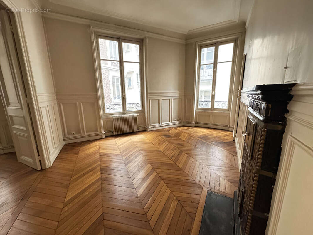 Appartement à PARIS-6E