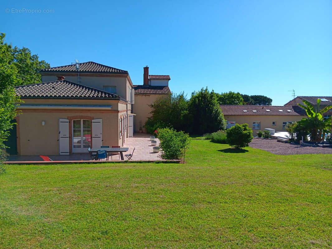 Maison à GRATENTOUR