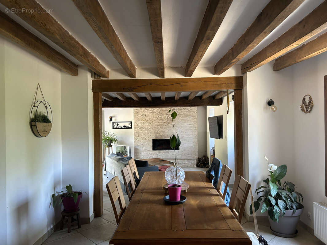 Propriété 3,7 ha : maison ancienne rénovée, mare, friche, bois, prairie - photo 3