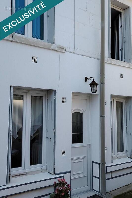 Photo 1 - Maison à CHATELLERAULT