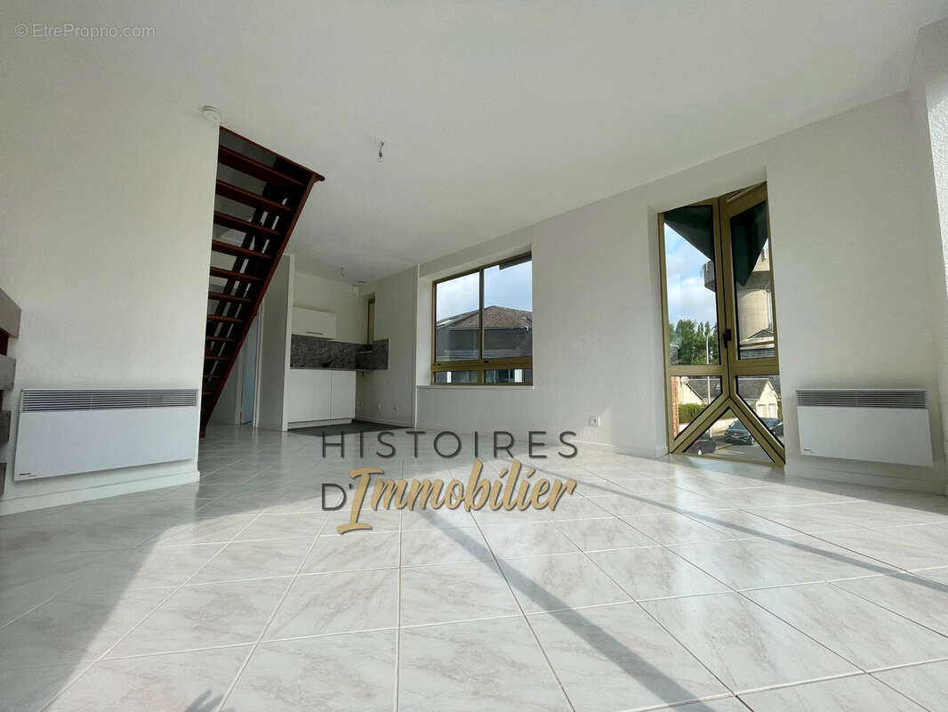 Appartement à MONT-SAINT-AIGNAN