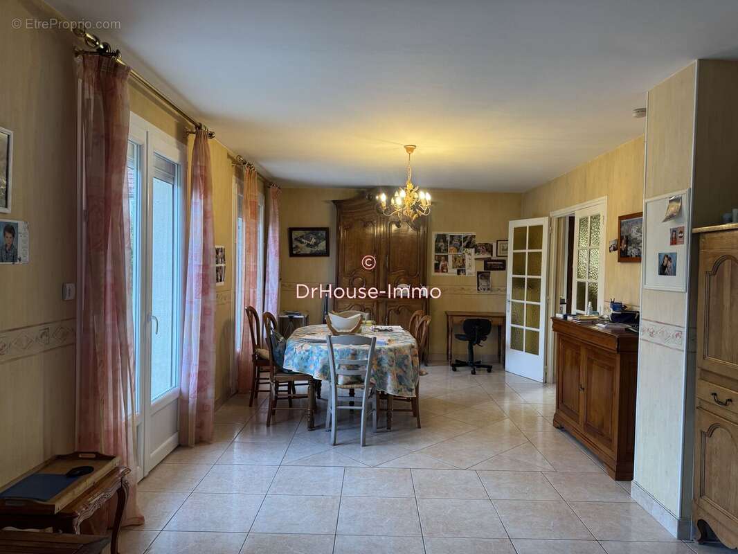 Maison 107 m² à Colomby-Sur-Thaon  - photo 13