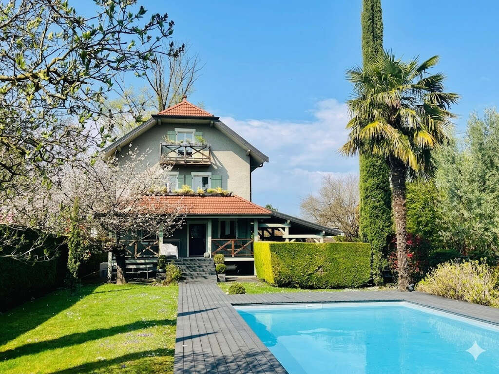 Maison à AMBILLY