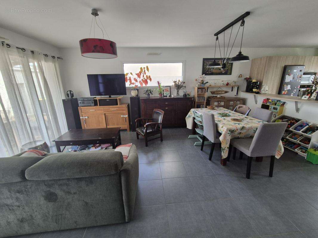 Maison 4 chambres dont 1 au RDC garage et jardin clos - photo 3