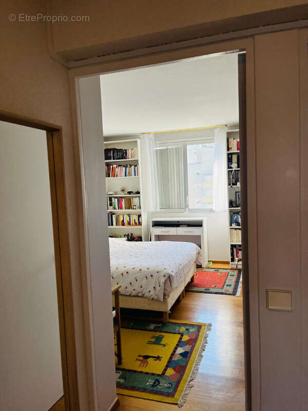 Appartement à PARIS-12E