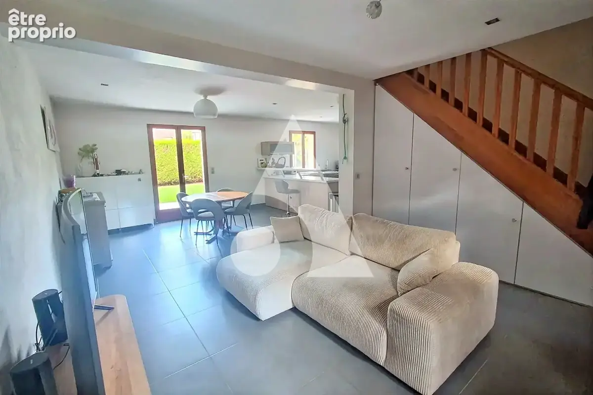 Maison  6 pièce(s) - photo 3